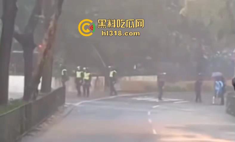 怎么香港这么多碎尸案啊!香港 湾仔发现“无头尸体”,上下肢体分离,头部仍在寻找中,真恐怖! 第7张 怎么香港这么多碎尸案啊!香港 湾仔发现“无头尸体”,上下肢体分离,头部仍在寻找中,真恐怖! 第7张