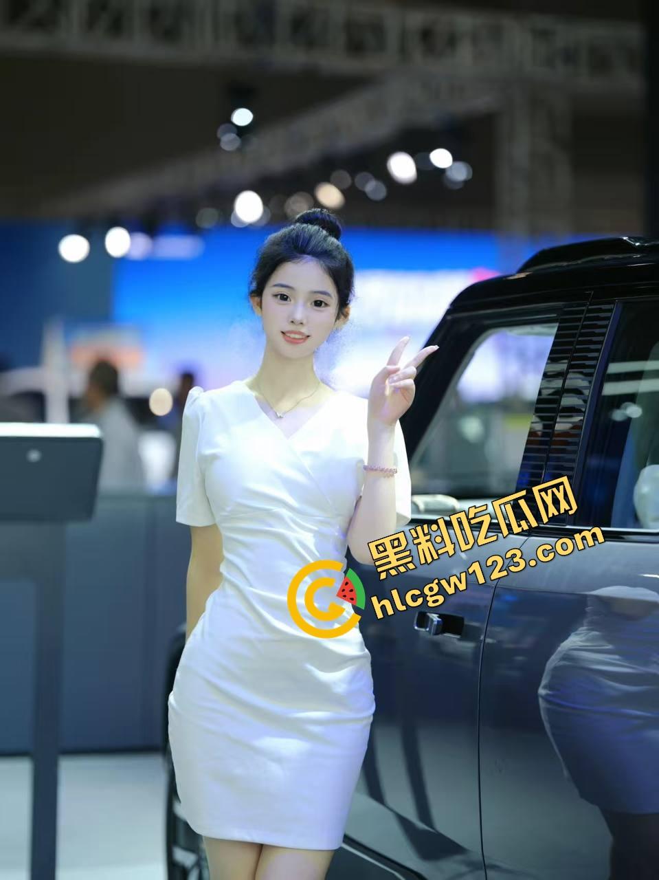 反差大到裂缝,极品身材福利姬被富豪调教成金丝雀,黑丝诱惑做爱流出,背后还有更疯的剧本? 第4张 反差大到裂缝,极品身材福利姬被富豪调教成金丝雀,黑丝诱惑做爱流出,背后还有更疯的剧本? 第4张