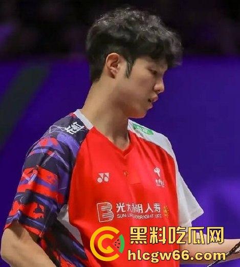 中国国家羽毛球队运动员【何济霆】未回应脚踏几条船事件 有被再爆出黑料 发视频大发脾气咄咄逼人！  第1张
