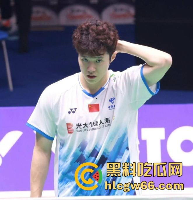 中国国家羽毛球队运动员【何济霆】未回应脚踏几条船事件 有被再爆出黑料 发视频大发脾气咄咄逼人！  第2张