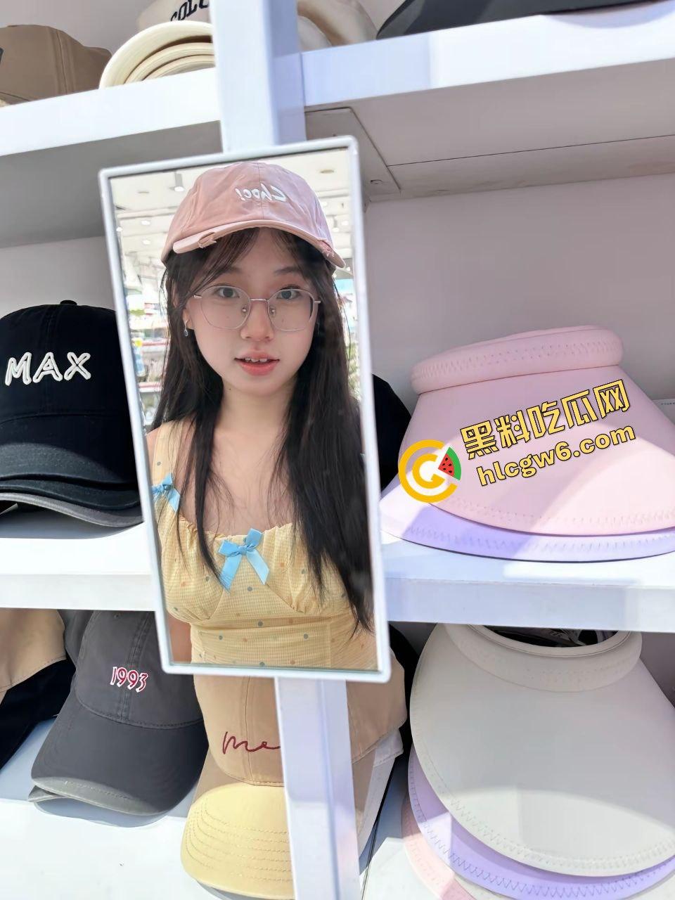 齐齐哈尔大学反差眼镜学生妹『许乐仪』约炮校外大哥 爆抠粉穴爆插粉逼娇喘！原创独家曝光！  第3张