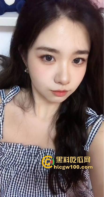 南开女研究生【孙雪瑶】被内射全程露脸，肥臀后入高潮不断，吃鸡时的陶醉表情成最大看点！  第2张