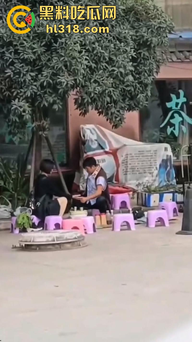 江湖大师摸奶算命，反手再掏女客户裤裆摸逼，这傻娘们还真信，难怪缅北能骗这么多人呢！  第7张