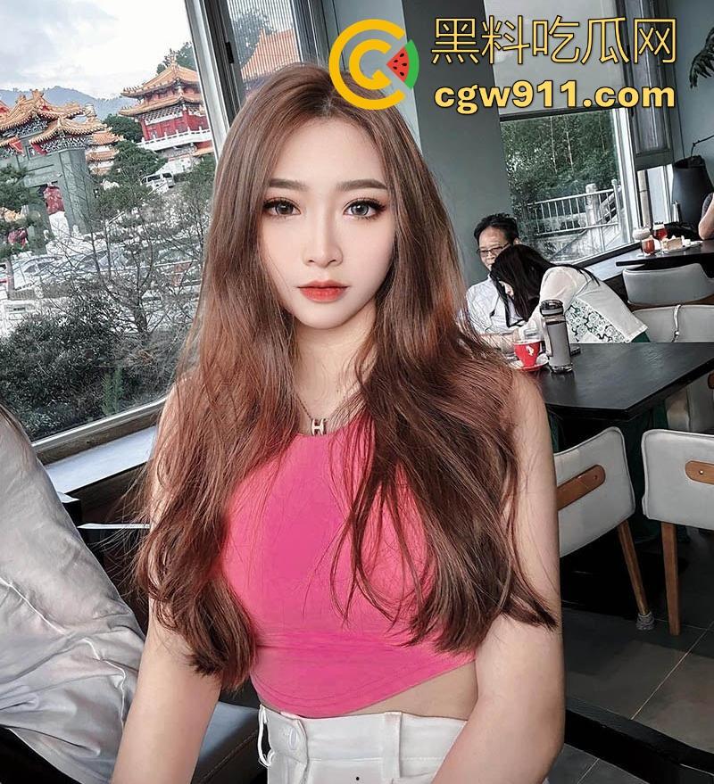 深圳巨力有限公司白领【李思颖】惨遭炮友泄密，下班空虚多次约炮，露脸口吞精内射，跟在公司形象完全不符！  第1张