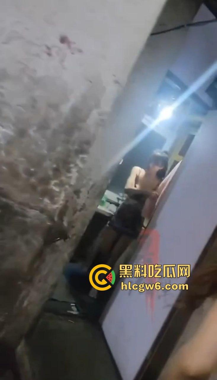 暗访破楼花房闺阁！外面像废墟，里面全是300块起步的小仙女，真是男人的避风港，这种地方不来都对不起自己！  第2张