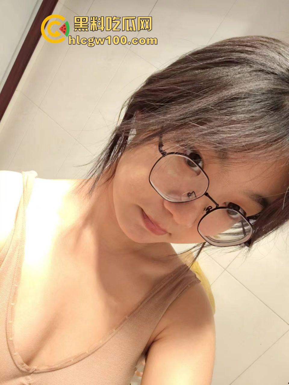 广西大学大一学生嫩妹【郭飒】不雅视频流出被曝光,对镜自拍展示娇嫩玉胸体完美呈现。 第7张 广西大学大一学生嫩妹【郭飒】不雅视频流出被曝光,对镜自拍展示娇嫩玉胸体完美呈现。 第7张