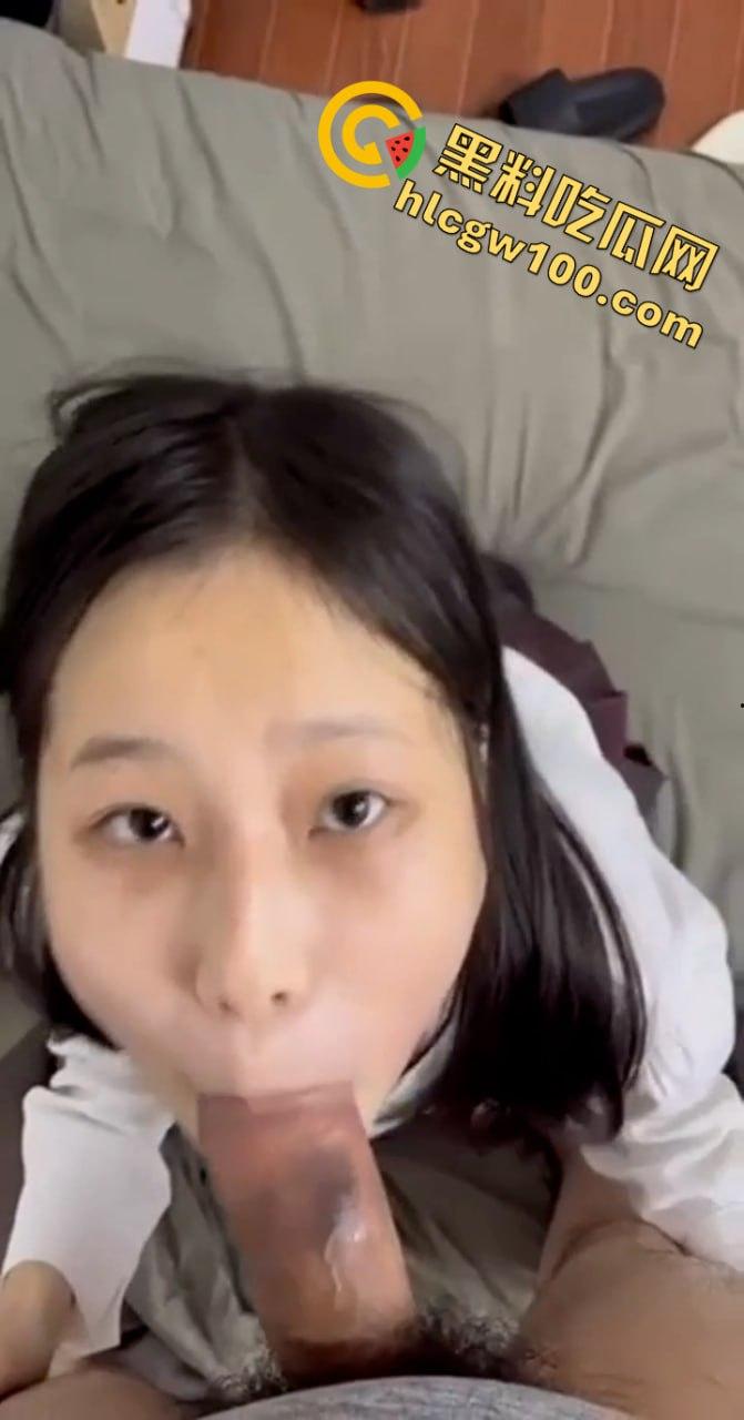 上海海事职院【李婷婷】被金主调教，喝尿口交深喉，无套后入内射，在床上都被操尿了  第9张