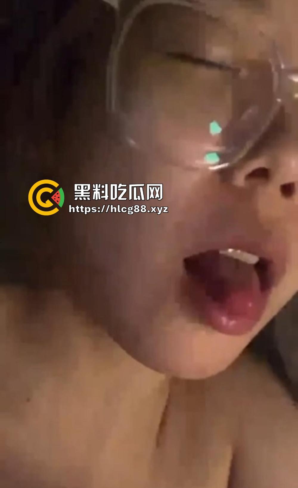 山西网恋骚货『李甜馨』奔现露真身，眼镜婊线上发浪照勾魂，线下操翻反差逼，让她跪喊爸爸！  第6张