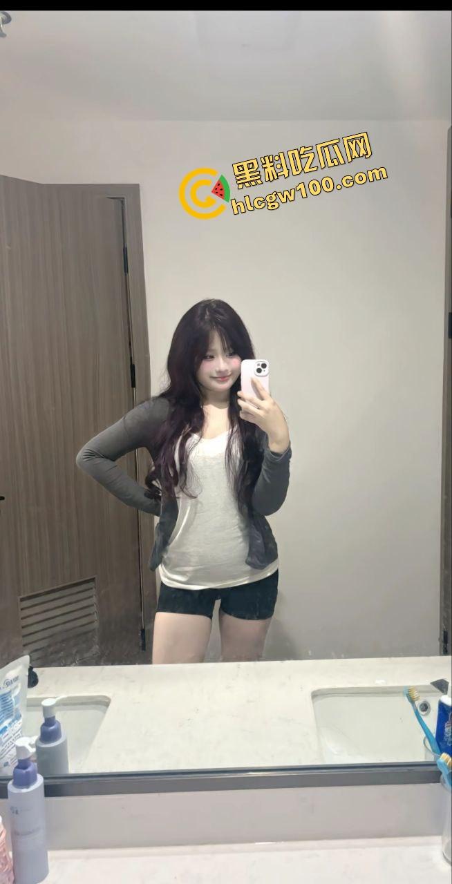 石家庄邮电职业极品微胖反差骚婊【肖绘彤】发骚露奶私拍泄密，大哥SM肛塞后怼肥臀！独家曝光流出！  第4张