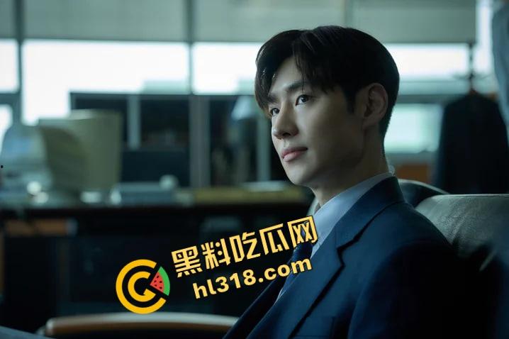 韩国烧酒命悬一线,IMF都救不了这对冤家,财务男大战资本狗!电影【烧酒战争】带你看棒子得信仰! 第4张 韩国烧酒命悬一线,IMF都救不了这对冤家,财务男大战资本狗!电影【烧酒战争】带你看棒子得信仰! 第4张