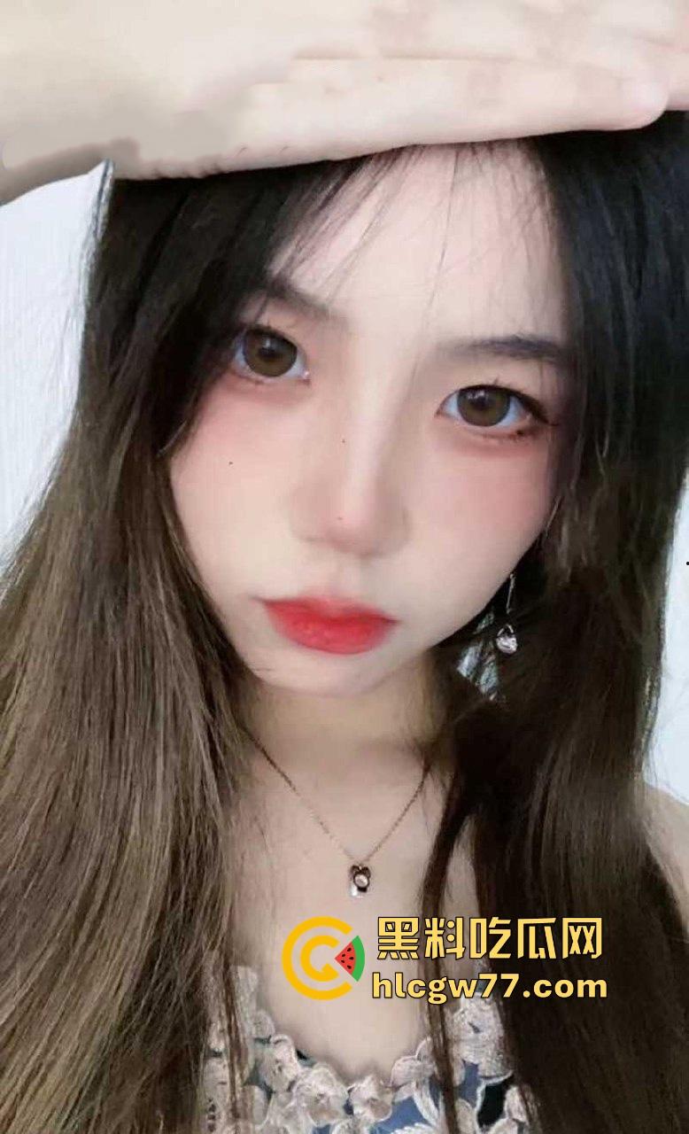 四川旅游学院学生【李晴冰】露脸裸聊勾引男人 多毛馒头穴迫切需要肉棒插入 一对一视频裸聊被录屏  第3张