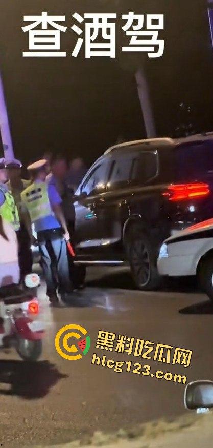 临沂郯城惊现硬核酒驾！司机拒不配合，交警无奈砸玻璃强制处理  第7张