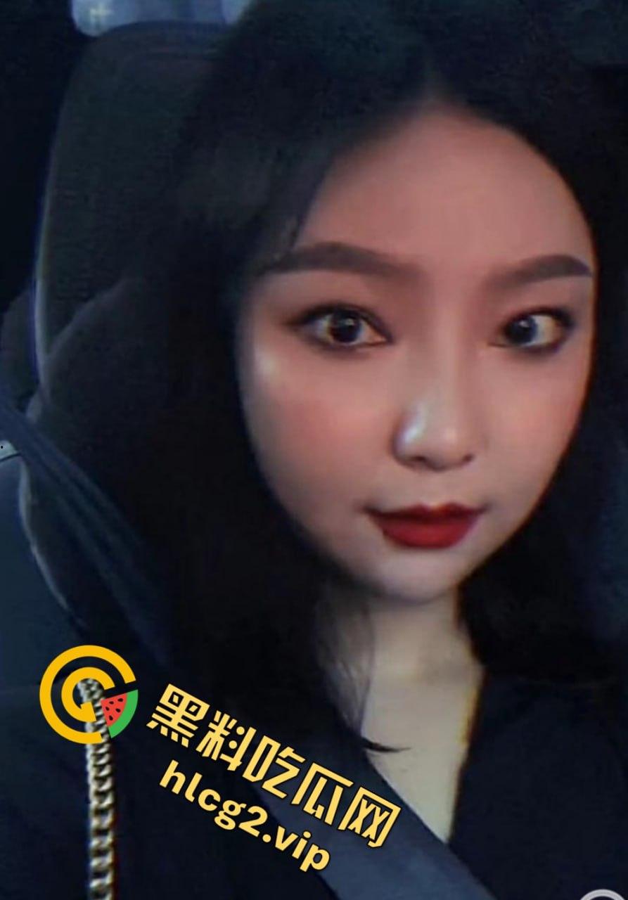 抖音19岁女主播『Candy』与榜一大哥1v1裸聊自慰视频曝光！揉搓美乳小穴！  第3张