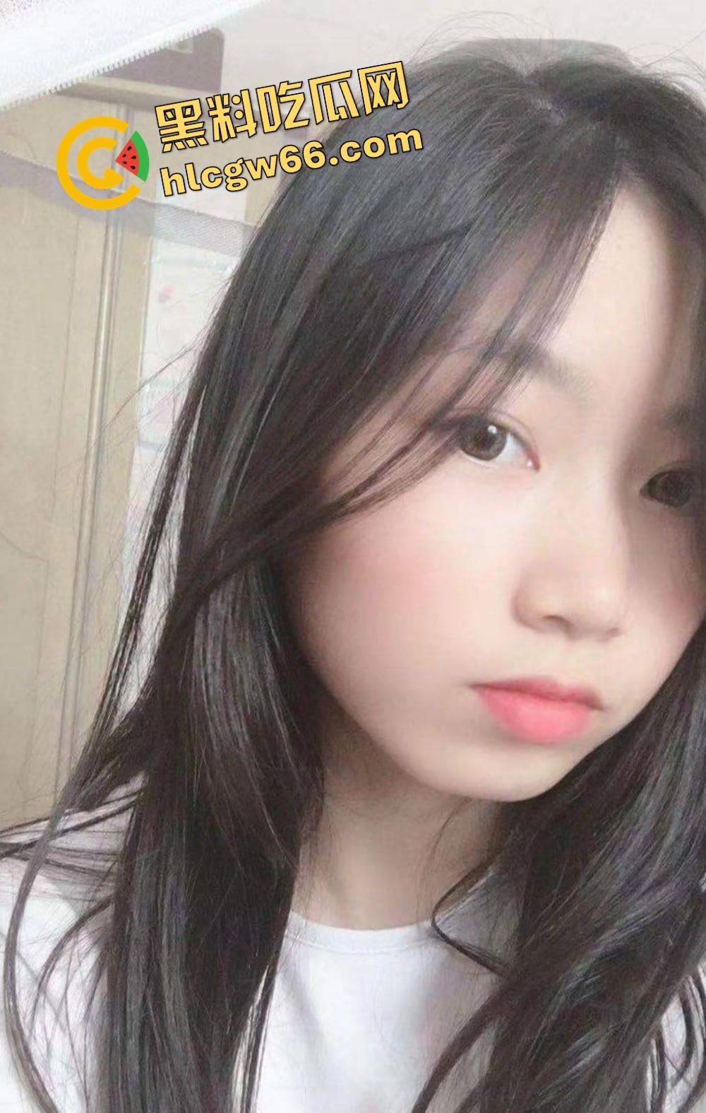 武汉仙气白月光『孙涵』输给钞能力，嘴里含着肥仔小鸡巴舔，说好的清冷高岭花，最后成了捧蛋小母狗！  第6张