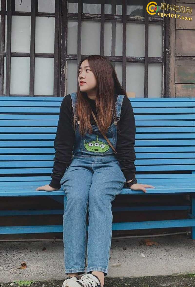 长沙母狗【孙资婷】，与表哥乱伦玩露脸调教，巨乳肥臀嫩鲍早熟，舔屌深喉被花式爆操，肥逼不流外人田啊！  第2张