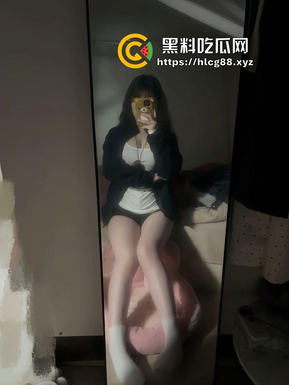 抖音纯欲御姐反差婊【阴雨天】后妈般的身材私拍一览无余，骚臀女上位夹吸肉棒淫荡调教！  第3张