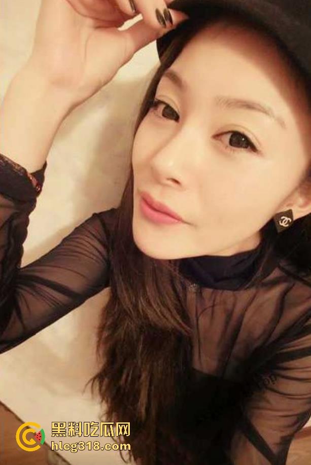 极品杭州少妇【魏晓婷】性爱视频流出，高颜值模特身材，私处茂盛性欲极强，纯纯母狗一枚！  第2张