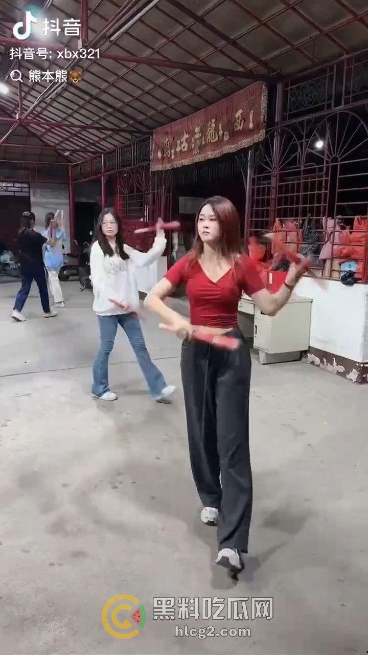 上海捉奸现场曝光！视频与聊天记录全程直播，背叛真相震撼揭晓  第6张