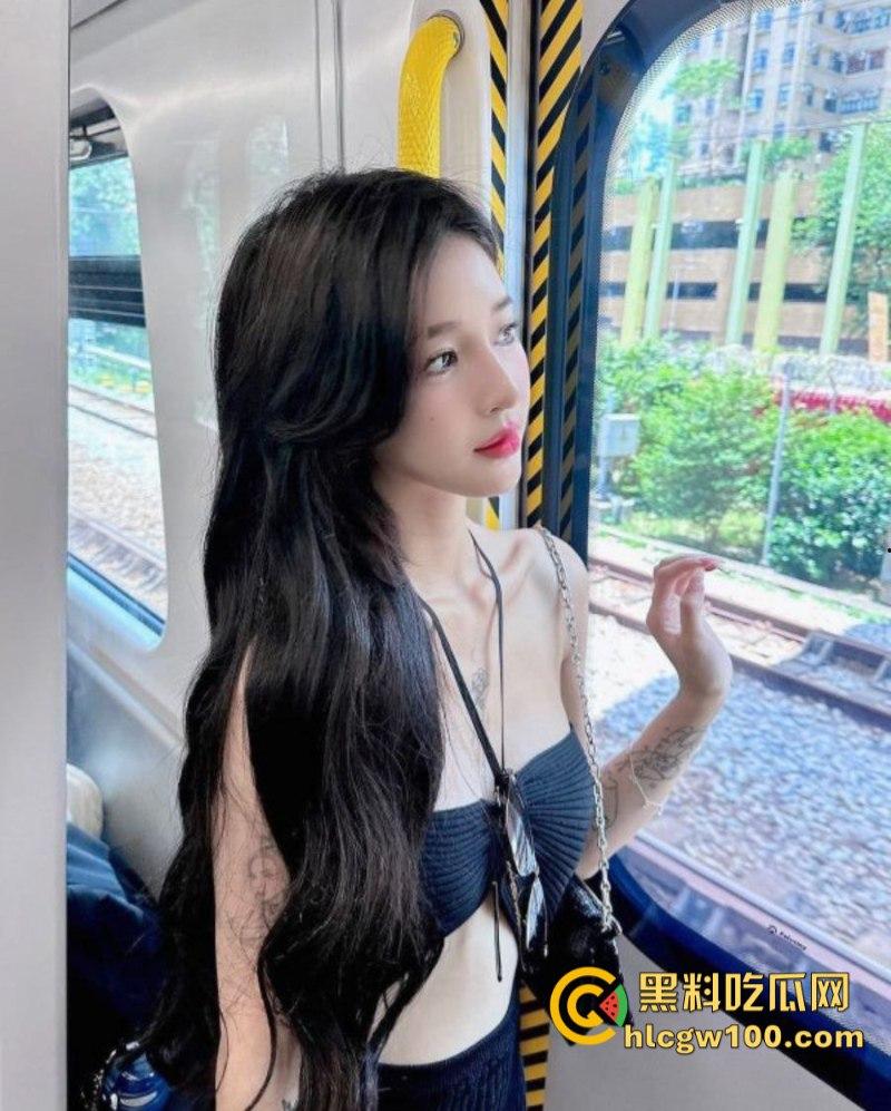 台湾人气网红【韩妮】不雅私密视频被人渣前男友泄露，外表高冷禁欲，背地里是个求操小母狗  第3张