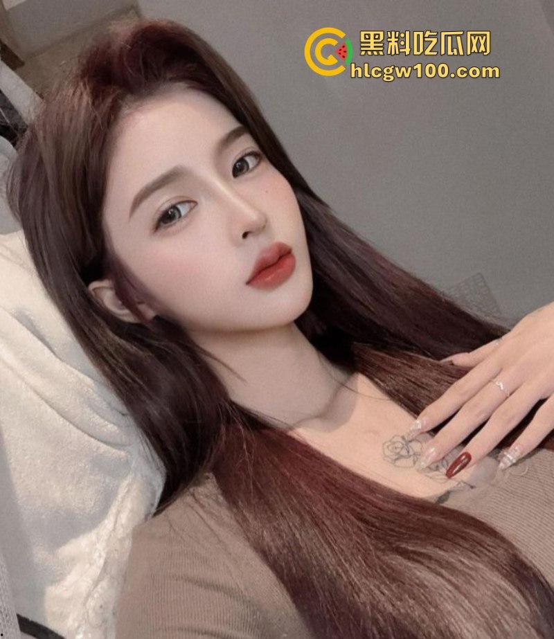 台湾人气网红【韩妮】不雅私密视频被人渣前男友泄露，外表高冷禁欲，背地里是个求操小母狗  第4张