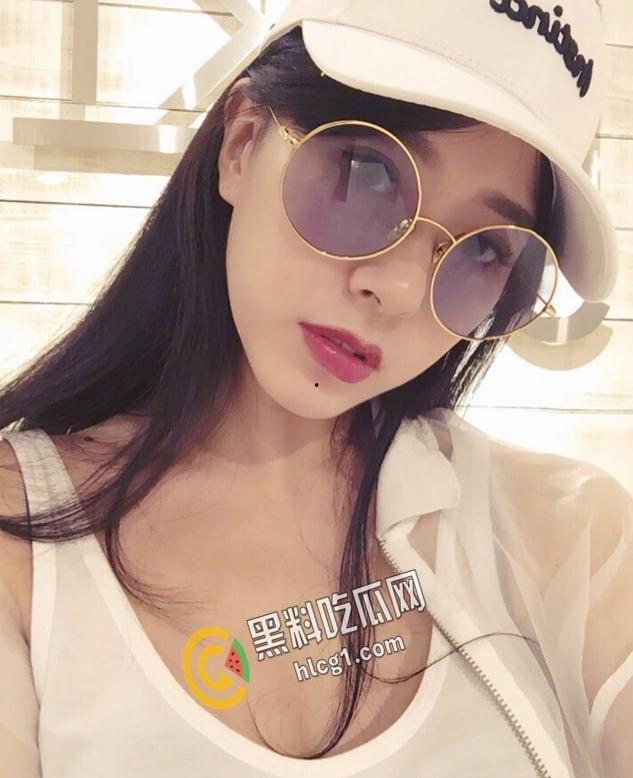 超高颜值校花与男友做爱视频泄密曝光。什么是恋爱？你把男朋友放心上男朋友把你放网上  第4张