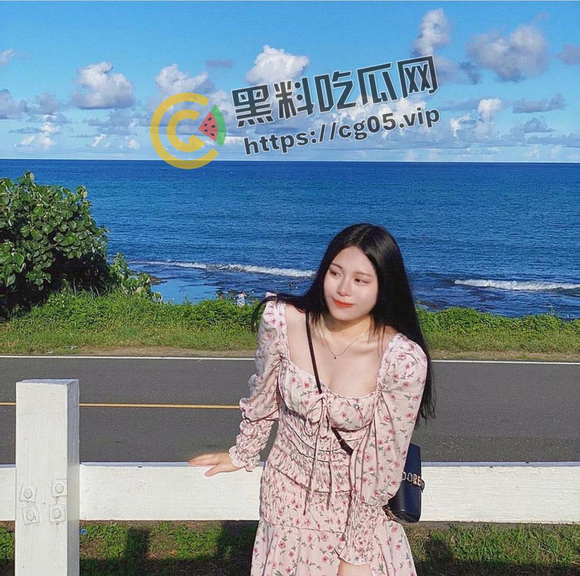 我的巨乳风骚班长！西南大学女大学生班长【严丽丽】 冷酷班长 风骚母狗 无缝切换 胸都要被捏爆啦  第13张