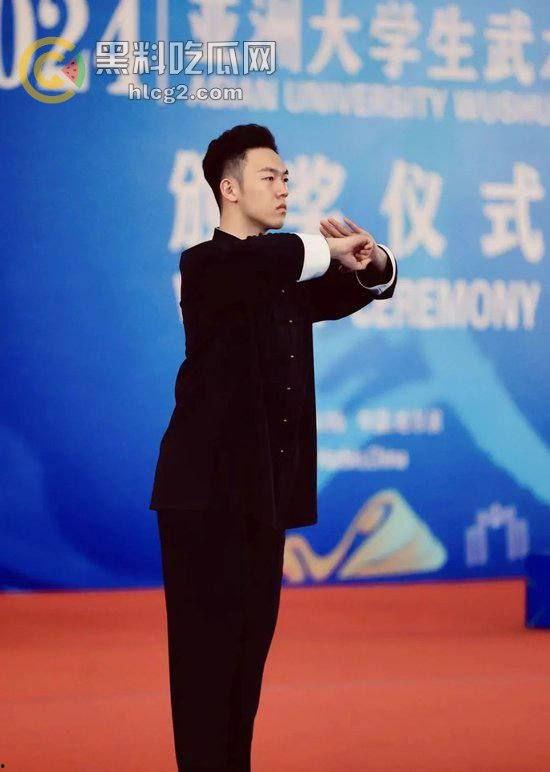 中信建投实习生逆天生活曝光，开保时捷打高尔夫，泄露三大重磅项目  第9张