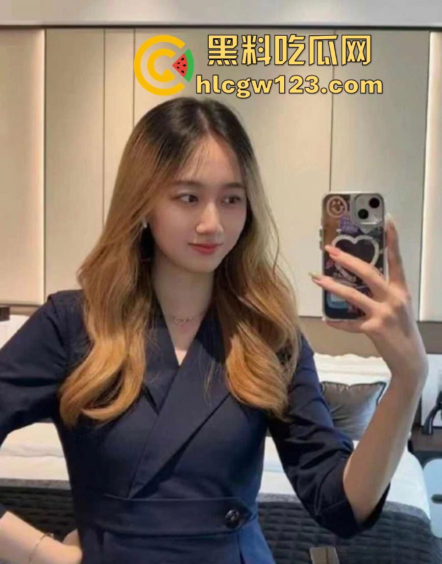 佛山顺德锐府地产女销冠【程圆】极品黑丝诱惑，精准勾引客户后进入，订单拿到手软，不愧是销冠！  第3张