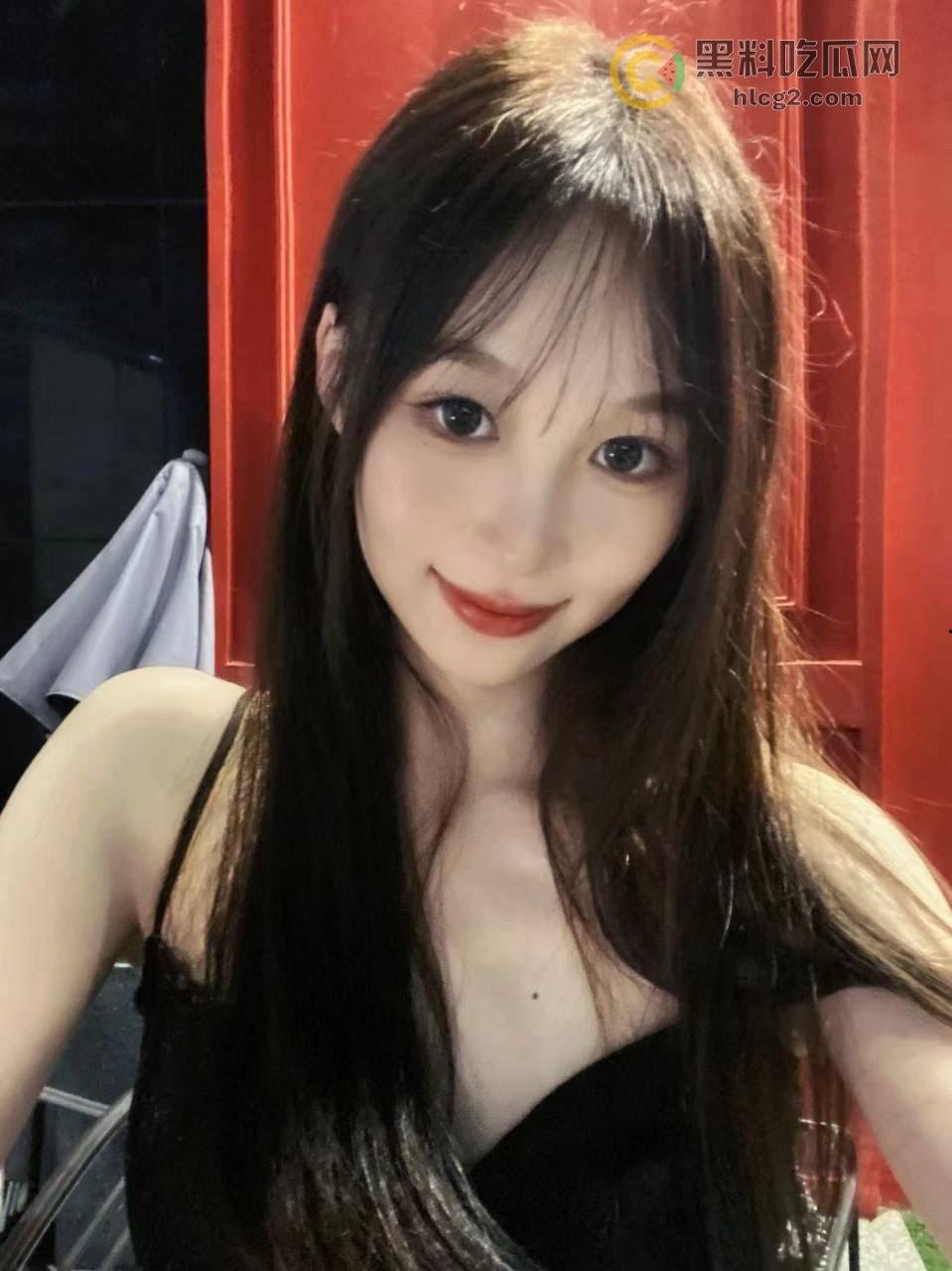 顶级美女的手活口活实在惊人，只有经历过十个人的女人才能如此熟练  第1张