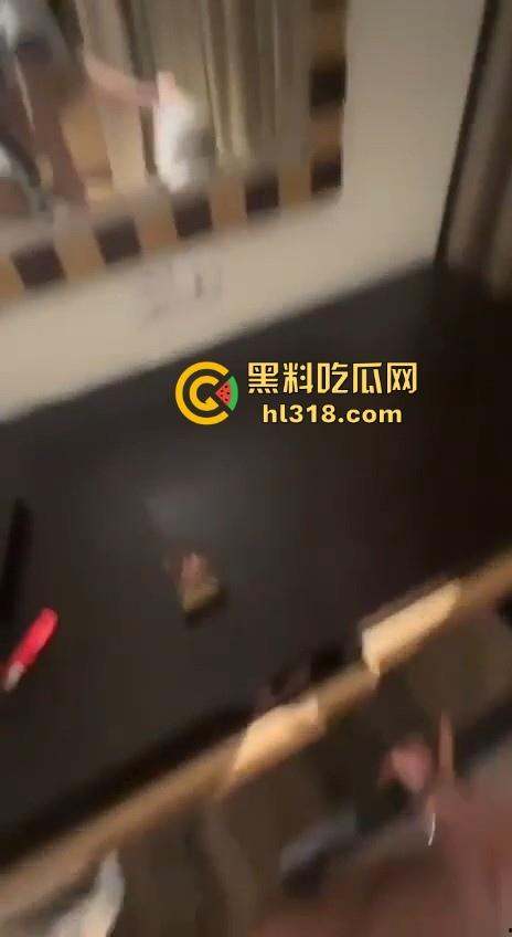 摄影好呀！我最喜欢摄影了，拍完私房照跟，模特来个下半场，无套后入小骚逼，现在学摄影还来得及吗？  第9张