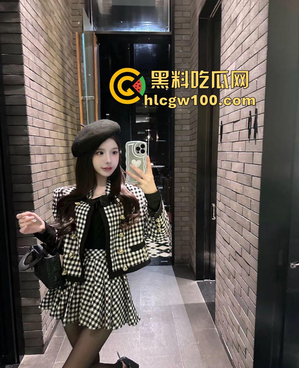 宁波03小骚妹『乔茜』猫居然舔她奶子舔到红 醒了还继续舔逼 这是人不如畜 真是骚货连猫都不放过! 第4张 宁波03小骚妹『乔茜』猫居然舔她奶子舔到红 醒了还继续舔逼 这是人不如畜 真是骚货连猫都不放过! 第4张