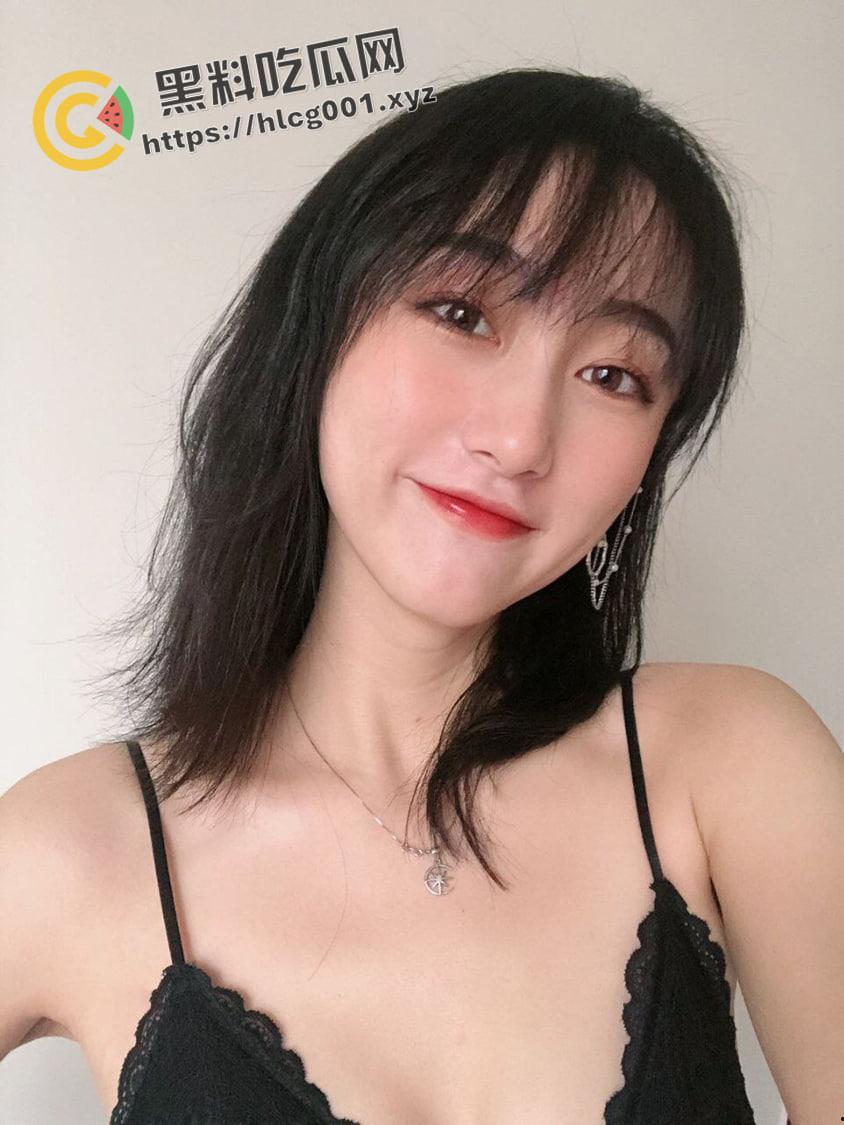 北京空姐【杨萌】借助职业便利全国做鸡 嘴巴含满臭精液 小穴只为钱来开 一号飞行媛 最全私密视频被流出  第2张