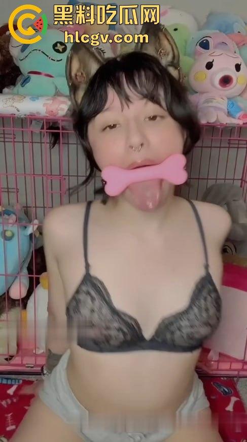 OnlyFans『Puppiloli』甘愿当笼中小母狗!被关笼子里口爆吞精娇喘不断,只爱当狗不爱做人! 第13张 OnlyFans『Puppiloli』甘愿当笼中小母狗!被关笼子里口爆吞精娇喘不断,只爱当狗不爱做人! 第13张