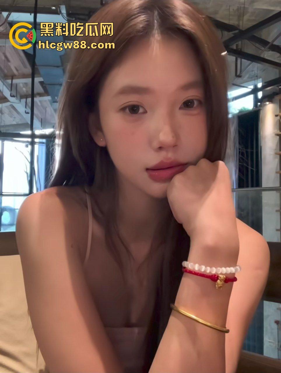 抖音纯欲反差女神化妆网红【我没瘦】私下约炮土豪哥酒店做爱，无套爆操内射后将视频曝光！  第4张