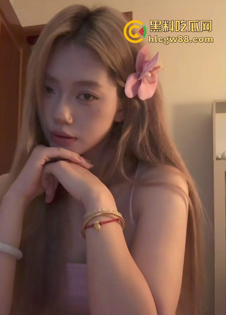 抖音纯欲反差女神化妆网红【我没瘦】私下约炮土豪哥酒店做爱，无套爆操内射后将视频曝光！  第5张