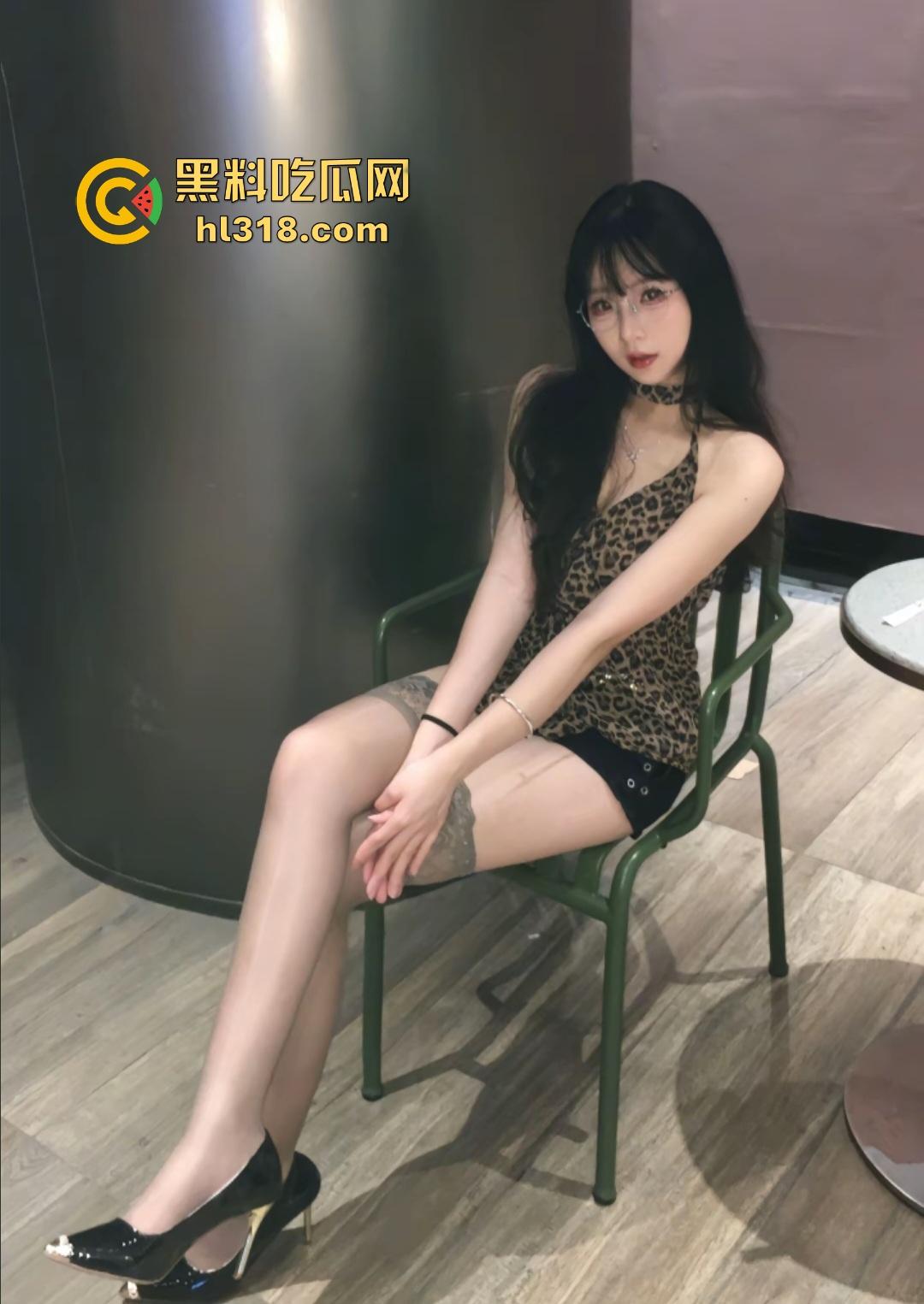 抖音骚母狗【小菜籽油】被白袜翘臀同性体育生无套暴操,插得痉挛喘不上气,这体育生是男女通吃啊! 第3张 抖音骚母狗【小菜籽油】被白袜翘臀同性体育生无套暴操,插得痉挛喘不上气,这体育生是男女通吃啊! 第3张