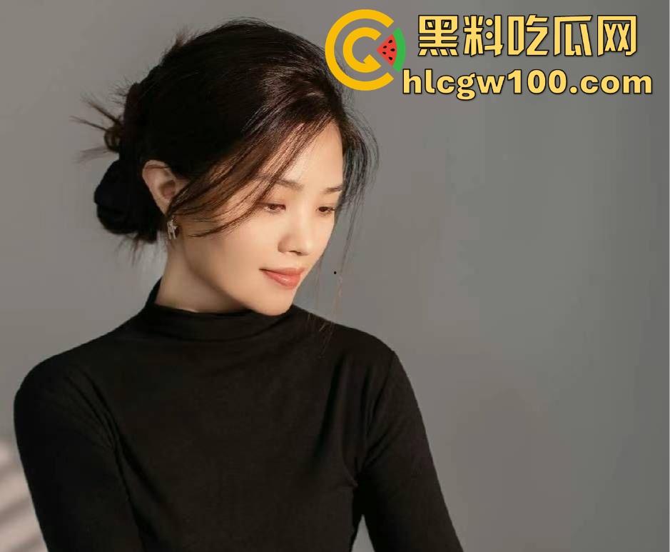 绍兴柯桥极品人妻【张璞泽】早年私密视频泄露，全裸露乳显穴伺候男友，温柔口交乖巧到极致！  第1张