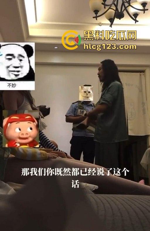 男子体验仿真人娃娃，直接泰迪附体！疯狂抽插把娃娃干穿了，店主要求赔偿不成还报警！  第1张