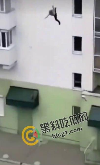 大连公安局交警支队政委张一辉在办公室九楼跳楼自杀，有人说畏罪自杀有人说被人所逼，瓜友们怎么看  第3张