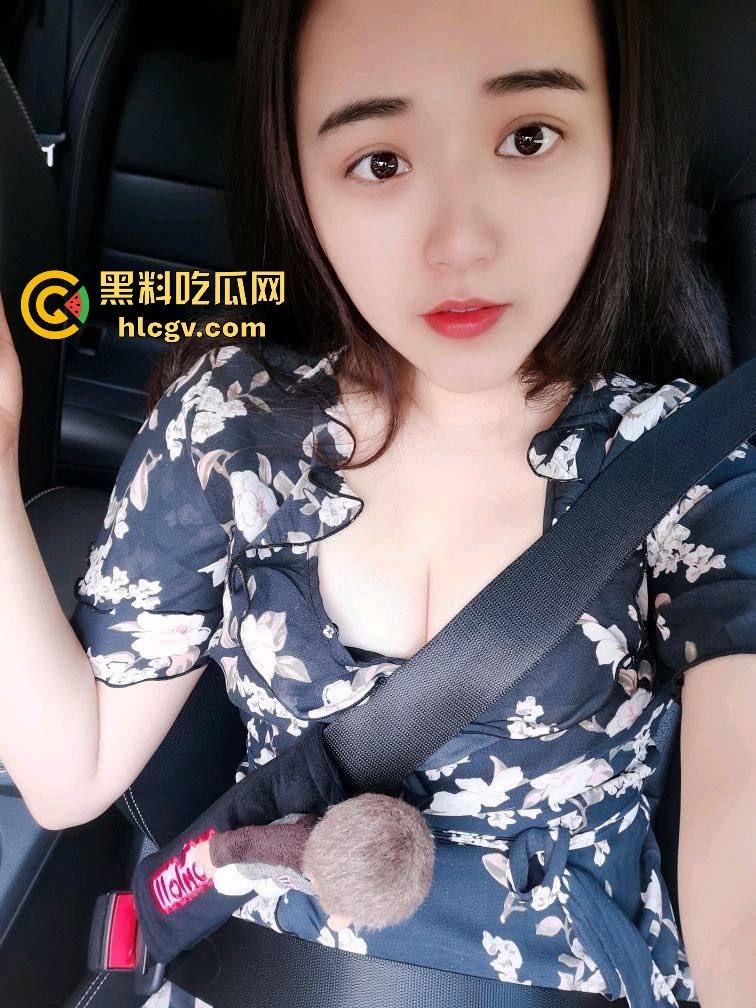 河南洛阳『雷巧燕』野外露出！巨乳大奶婚纱皮裤下的骚动，被调教抠逼露逼十足放荡！  第17张