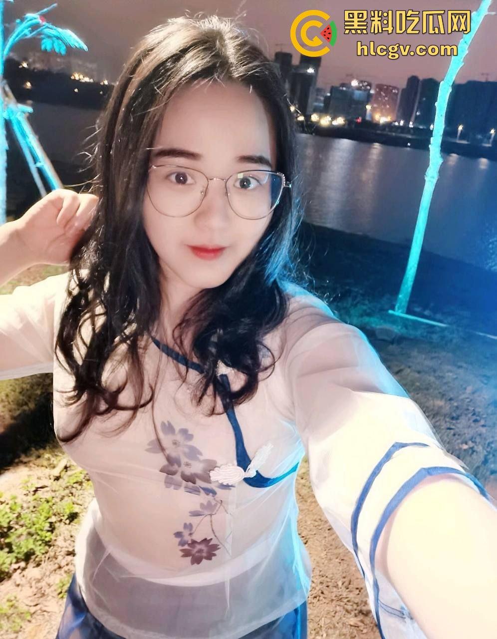 河南洛阳『雷巧燕』野外露出！巨乳大奶婚纱皮裤下的骚动，被调教抠逼露逼十足放荡！  第25张