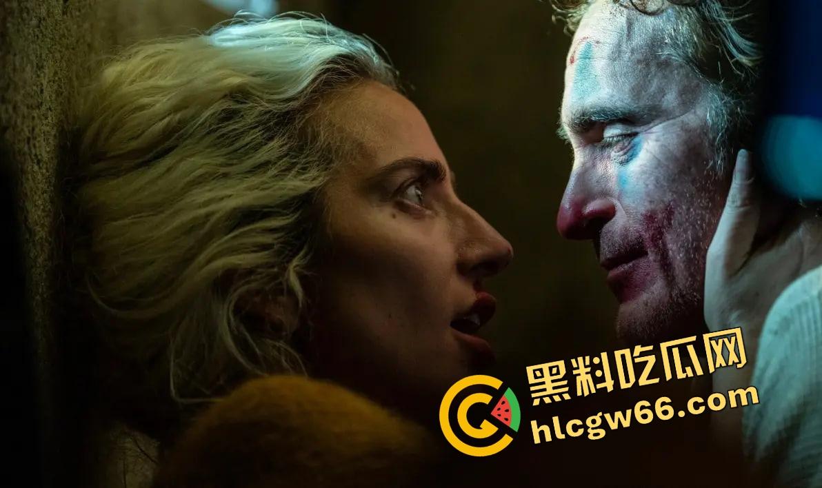 小丑2高清蓝光杜比音效免费看 ，从哥谭杀戮到莉奎左尔的爱，他从黑暗中逆袭，开启疯狂反击！  第2张