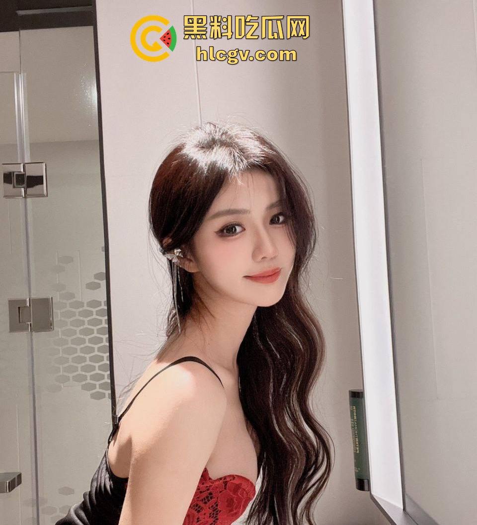 高颜值骚母狗【GirrlzzZ3】金主曝光调教视频，网友质疑照片造假！  第10张