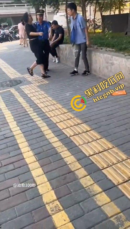 嚣张两口子街头殴打路人，不料自投罗网！别还手，让他们等着拘留赔钱吧！  第8张