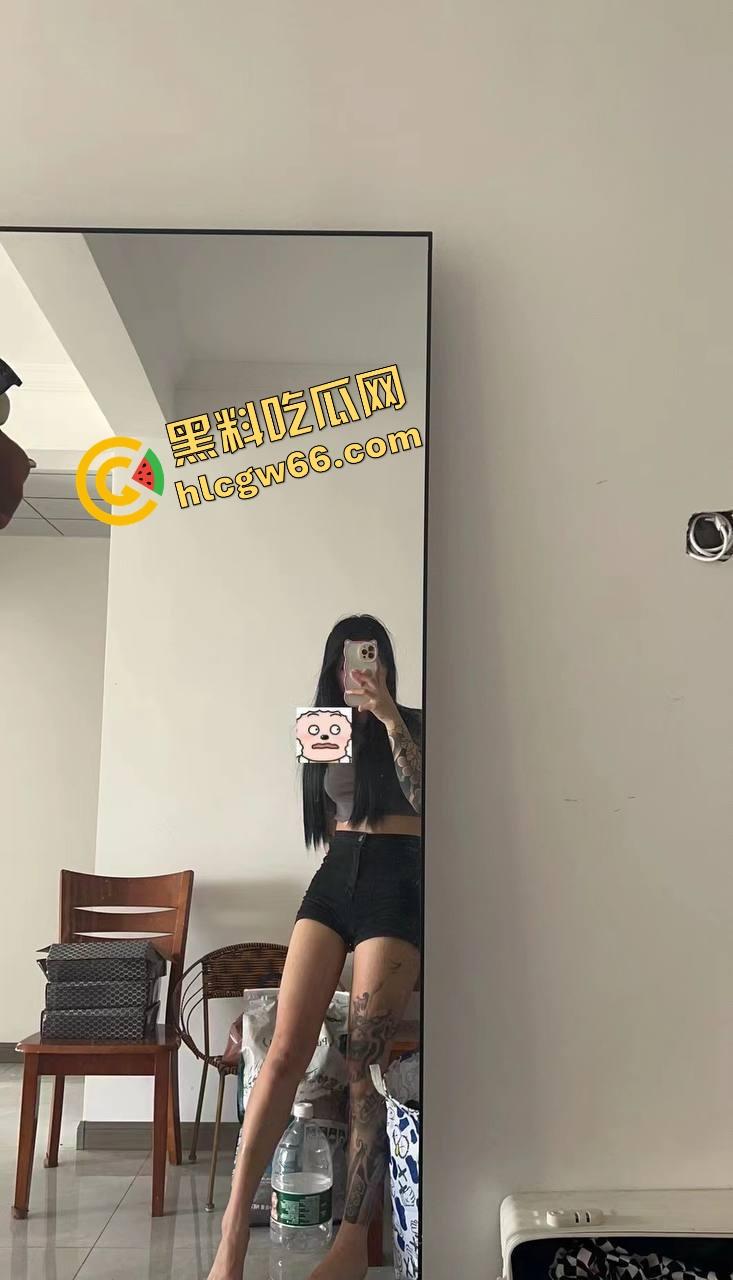 瓜友投稿曝光骚逼前女友『何秀慧』一边跟我谈恋爱一边偷偷给我兄弟开腿，这逼贱得不插一天都发骚！  第1张