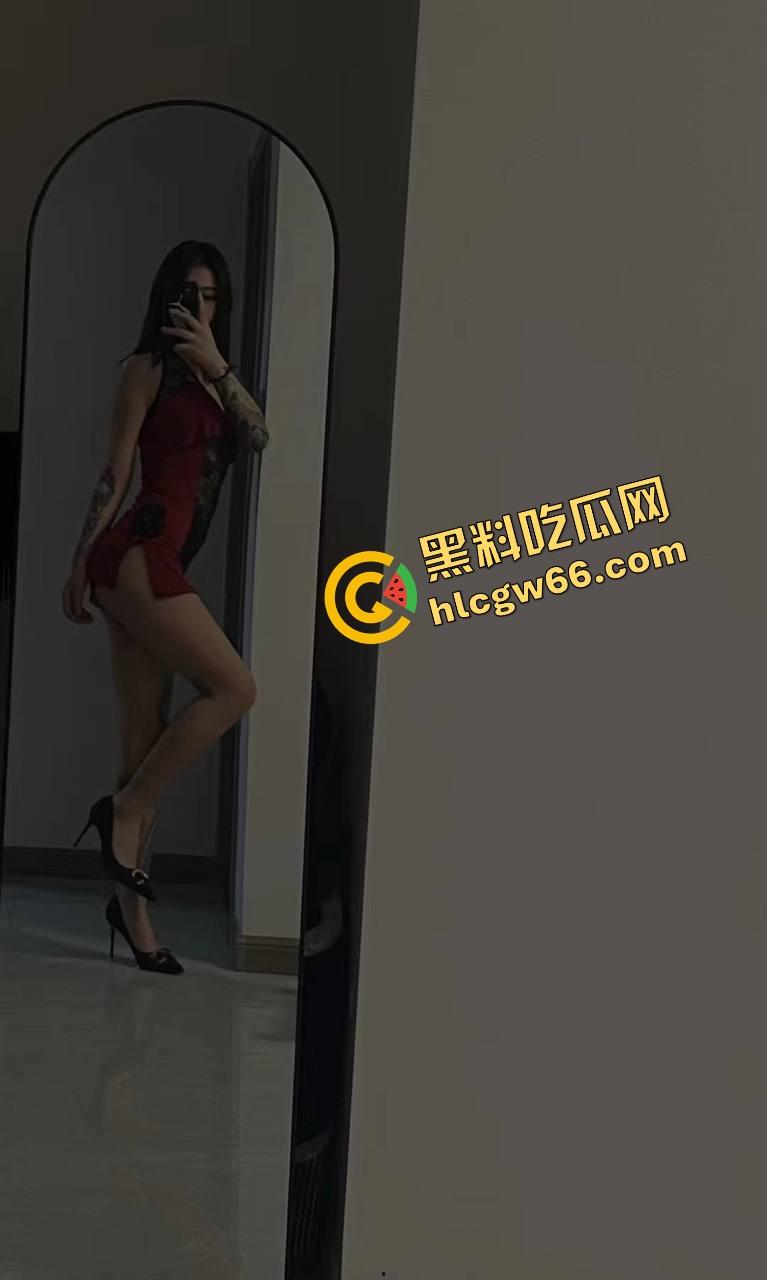 瓜友投稿曝光骚逼前女友『何秀慧』一边跟我谈恋爱一边偷偷给我兄弟开腿，这逼贱得不插一天都发骚！  第2张