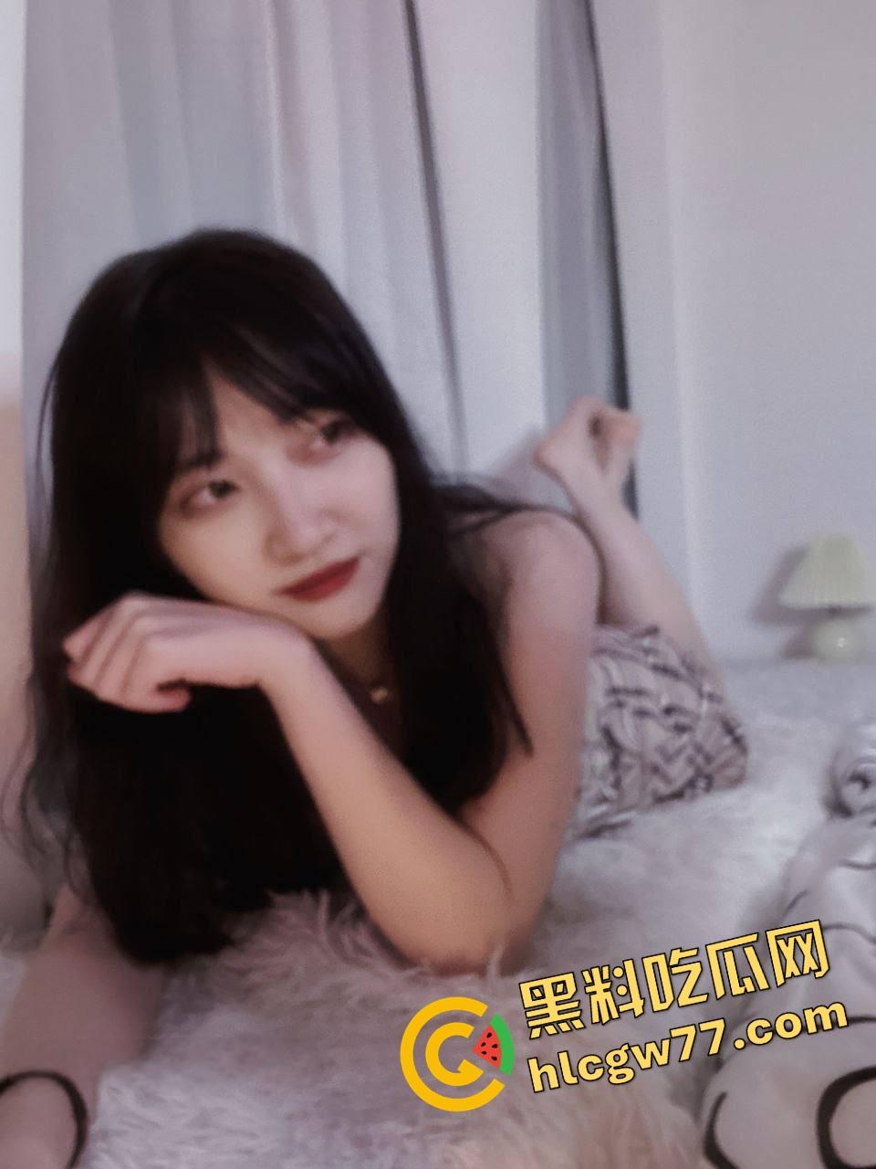 陕西西安交通大学『陈珂』被前男友爆料形象全靠演，做爱自拍舔屌求操，小逼黑得像煤球！  第3张