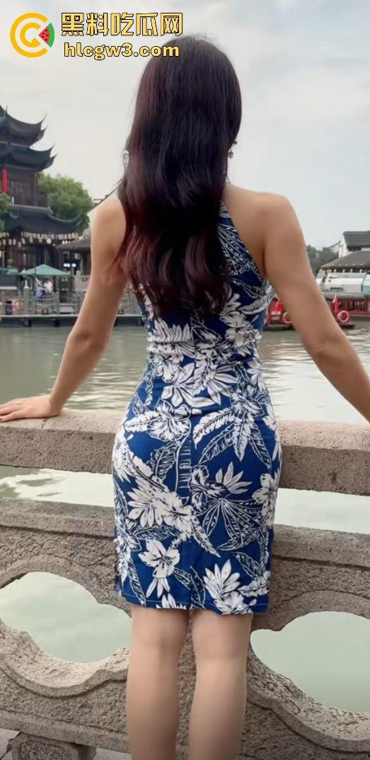 抖音快手400万粉丝网红【龚玥菲】私密裸聊视频外泄！这个骚逼捞金不择手段，露逼挑逗金主花样多  第3张