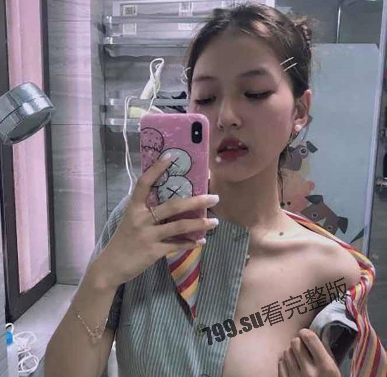 【网曝门事件】超靓东航空姐 韩 X 和男友性爱私拍流出  第9张