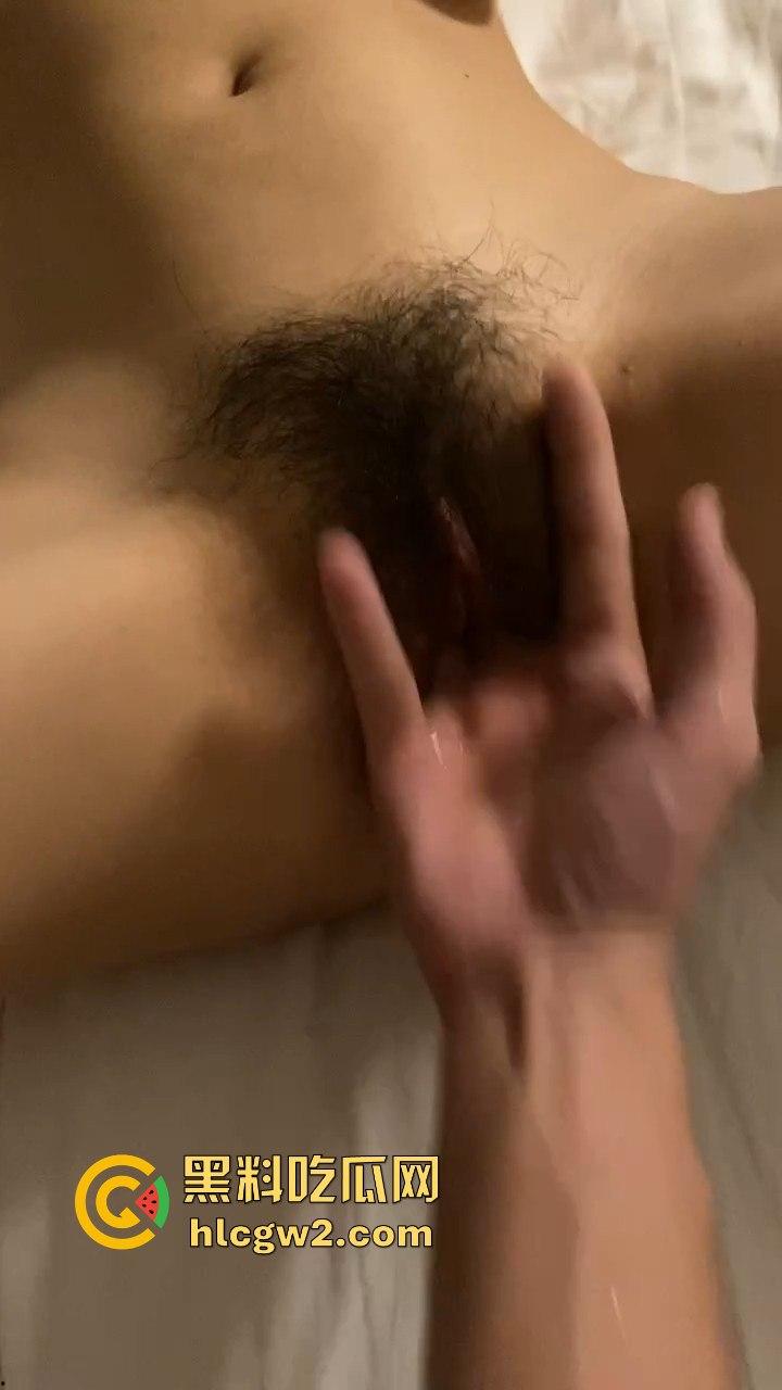 瓜友投稿表弟介绍的大三骚妹妹【李雪菲】放假期间赚生活费 2K包夜物有所值 真他妈顶！  第4张